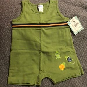 Carter’s Romper - Size 9-12 months